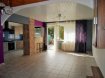 Maison Vente 3 chambres à Briey - 129 000 € En fond d'impasse, au calme, agréable maison lumineuse et rénovée. F5 sur 2 ares 18 de terrain clos et arboré. Elle offre entrée, wc séparé, cuisine équipée ouverte sur salon séjour avec accès direct sur terrasse et jardin. A l'étage 3 chambres et une salle d'eau. Un sous-sol avec garage complète ce bien. Sans vis-à-vis, proche des écoles, à Briey haut. Nouveauté en exclusivité ! Honoraires compris charge vendeur 6%. AGORA BRIEY 03.82.20.25.26