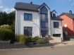 Maison Vente 5 chambres à Redange - 1 198 000 € COUP DE COEUR
New Keys vous propose cette superbe maison individuelle libre des 4 côtés dans une rue sans issue du paisible village de Niederpallen (commune de Rédange).
Construite en 2004 sur environ 7,83 ares de terrain, ce bien d'exception se présente sur une surface d'environ 211m2 répartis de la manière suivante:
- Hall d'entrée avec placard intégré
- Salon / Salle à manger avec feu ouvert
- Cuisine équipée ouverte avec îlot centrale, et accès au jardin / terrasse
- 2 Toilettes séparés
- Bureau spacieux offrant la possibilité de créer une 5ième chambre, et donnant accès à une terrasse
- Salle de bain avec baignoire et douche
- Hall de nuit
- 4 Chambres spacieuses dont 3 avec grands dressings intégrés
La propriété profite également d'un magnifique jardin donnant accès à 3 terrasses, un abris de bûches, un espace barbecue, une piste de pétanque et un accès au sous-sol.
Le sous-sol entièrement carrelé se présente comme suit:
- Garage pour 2 voitures avec porte électrique, et un système d'entrée par code intégré
- 2 Emplacements extérieurs
- Buanderie avec armoire intégrée,
- Atelier
- 2 Caves dont une avec accés vers le jardin,
- Chaufferie (Buderus) avec reservoir de 3000L au Mazout.
Triple vitrage avec stores électriques, spots intégrés, adoucisseur d‘eau, possibilité de créer une 5ième chambre ainsi qu'une 2ième salle de bain facilement.
A visiter rapidement.
N'hésitez pas à nous contacter au +352 691 216 830 ou par mail smarrocco@newkeys.lu pour plus d'informations ou une éventuelle visite.