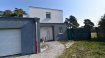 MAISON HAGUENAU - 5 pièce(s) - 108.8 m2. Rare à HAGUENAU !
Maison individuelle moderne de 108m² avec jardin.
Au rez-de-chaussée : une entrée, une cuisine équipée ouverte sur le spacieux séjour de 40m² donnant accès au jardin, une chambre et une salle d'eau avec WC.
A l'étage : 3 belles chambres, un espace mezzanine et une salle de bains avec WC.
Les plus : Un garage avec porte motorisée. Une grande cave et le jardin et sa terrasse.
Disponible le 20 novembre
Loyer : 1157EUR par mois Charges locatives au réel : remboursement sur justificatifs
Dépôt de garantie : 1157EUR
Honoraires charge locataire : 960EUR TTC dont honoraires état des lieux charge locataire : 90EUR TTC