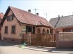Maison Location 1 chambre à Weitbruch - 557 € c.c. MAISON INDIVIDUELLE WEITBRUCH - 2 pièce(s) - 65 m2. WEITBRUCH, charmante maison 2/3 pièces de 65m² comprenant un agréable et lumineux séjour, un coin bureau, une grande chambre, une cuisine équipée et une salle de bains avec WC.
Un parking dans la cour commune.
Chauffage individuel au gaz.
Disponible le 3 novembre 2025
Loyer : 557EUR par mois. Charges locatives au réel : remboursement sur justificatifs
Dépôt de garantie : 557EUR
Honoraires charge locataire : 576.30EUR TTC dont honoraires état des lieux charge locataire : 75EUR TTC