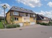 Appartement Location 2 chambres à Hesperange - 1 400 € Bel appartement à louer sis dans une rue calme à Howald/HesperangeDescription:- 80m2- 1er étage- Hall d'entrée- Salon - Cuisine individuelle- 2 Chambres à coucher avec accès au balcon - Balcon - Salle de bain - WC - Emplacement intérieur- Cave - Buanderie commune - Jardin Commun L'appartement est disponible pour mi-septembre 2019.Loyer : 1400,-'Charges : 125,-' (chauffage individuelle, les frais du gaz ne sont pas inclus dans les charges)Caution : 2800,-' (2 mois)Frais d'agence : 1638,-' TTC 17%Ref agence :1213168