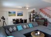 Duplex Location 2 chambres à Redange - 1 100 € Beau duplex à louer au dernier étage dans le village de Redange.
Niveau 0:
- hall d'entrée
- beau séjour / salle à manger, sortie sur balcon de 12m²
- cuisine équipée séparée
- 1 chambre à coucher
- salle de douche avec connexion lave-linge.
Niveau 1:
- 1 grande pièce
- salle de douche.
Cave, 2 emplacements intérieurs.