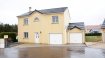 Maison individuelle Vente 4 chambres à Landres - 211 000 € Mandat de Vente N° 2144
En exclusivité la Centrale Immobilière vous propose ce pavillon individuel (2008) de +/- 120 m² sur 5,47 ares comprenant :
Entrée, belle pièce de vie à usage de salon et salle à manger avec cheminée ouverte sur cuisine équipée donnant accès sur terrasse et jardin, buanderie, wc, 2 garages 1Vl motorisés.
A l'étage : 4 chambres, salle de bain équipée (douche, baignoire, double vasque), wc.
Cour avant, jardin et terrasse arrière clos sans vis à vis.
Informations techniques :
- Chauffage électrique au sol en RDC + convecteurs à l'étage + cheminée.
- Double vitrage PVC
- Tout à l'égout
Ce bien a retenu votre attention, pour une éventuelle visite ou toute information complémentaire contactez la Centrale Immobilière de Piennes et Jarny au : 0382224544.