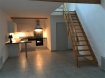 A LOUER A VILLERS-LA-MONTAGNE (54920) Un appartement en duplex au 2ème étage dans un immeuble sans ascenseur.
APPARTEMENT D'UNE SUPERFICIE AU SOL D'ENVIRON 70M².

APPARTEMENT DISPONIBLE A PARTIR DU 1ER NOVEMBRE 2026.

LOYER 750€.
CHARGES MENSUELLES 40€.
Comprenant, une provision pour la consommation d'eau, l'électricité et le nettoyage des parties communes, la redevance des ordures ménagères, la parabole et antenne télé.
DEPOT DE GARANTIE 750€.
FRAIS D'AGENCE 790€.

CONSISTANCE: une entrée, une cuisine équipée ouverte sur le salon, une chambre, une salle de douche avec un WC.
A l'étage, une pièce ouverte et polyvalente, aménagée en MEZZANINE, offre un espace suplémentaire pouvant etre utilisé selon les besoins en salon, bureau espace détente ou chambre d'appoint.

La résidence dispose de places de stationnement privées, situées à l'avant et à l'arrière de l'immeuble, réservées aux résidents.
Les places ne sont pas nominatives.

Chauffage électrique.
Double vitrage avec volet roulant.