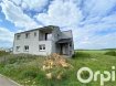 Maison Vente 5 chambres à Ottange - 297 000 € Orpi Villerupt Immobilier vous propose en exclusivité : magnifique maison familiale sur 8 ares 20 de terrain avec vue panoramique sur les champs. Ce bien, situé dans un quartier résidentiel de la commune d'Ottange, est vendue hors d'eau hors d'air. Elle offre des surfaces exceptionnelles avec de nombreuses possibilités d'aménagement. En effet elle dispose de 230m² de surface habitable et 320m² de surface utile. Au rdc elle dispose d'une entrée donnant sur un grand séjour de 75m² avec accès à une terrasse de 10m2 exposée sud-est. Un garage avec porte motorisée de 90m². A l'étage, l'escalier donne accès à un grand espace de 160m² à aménager en chambres, avec un balcon de 4m² exposé sud. . Travaux déjà réalisés : L'ensemble du clos couvert.. Travaux à réaliser : aménagement intérieur complet. Visionnez notre visite virtuelle sur notre site orpi. Pour plus d'informations, contactez Aurore au 06 78 34 12 12. 297000 euros Honoraires à la charge du vendeur.