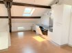 Appartement Location 2 chambres à Ars-sur-Moselle - 650 € c.c. 11 rue Solférino 57130 ARS SUR MOSELLE
Dans un ancien immeuble rénové, vous pourrez trouver au 3ème étage un appartement de type F2 bis. Il comprend une entrée, une cuisine intégrée et équipée ouverte sur le salon-séjour, une chambre, un bureau ainsi qu'une salle de bain avec un WC séparé.
Chauffage individuel gaz.
Disponible au 15 octobre 2021
Loyer : 600€
Charges : 50€ (avance sur eau, électricité des communs, ordures ménagères)
Modalités de récupération des charges locatives : provision avec régularisation annuelle.
Dépôt de garantie : 600€
Honoraires d'agence : 484€ dont 132€ d'état des lieux
Date de réalisation du diagnostic : 19/01/2021
Contact pour visites : Mme Vilault-Lintz 06 84 45 23 22