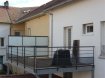 Appartement Location 3 chambres à La Bresse - 620 € c.c. Au centre ville Très bel appartement F4 de 95 m² avec grande terrasse de 20 m². Cuiisne équipée sur séjour, 3 chambres, salle de bains avec baignoire, wc. Cave. Place de parking dans cour privée. Chauffage collectif au fuel avec compteur de calories. Parquet bois dans la plupart des pièces. Loyer : 550 € 70 € de charges (chauffage, edf des communs, ordures ménagères). FA : 300 €