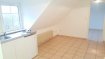 Appartement Location 1 chambre à Wittenheim - 330 € c.c. F2 à louer à Wittenheim . Quartier Saint-Barbe, au 2ème et dernier étage d'une résidence calme et face au parc, ce lumineux F2 de 28 m2 comprend: une kichenette semi-équipée d'un frigo et de 2 plaques électriques, ouverte sur la pièce à vivre, une chambre, une salle de bain avec baignoire et WC. Chauffage individuel au gaz. Disponible début juin.