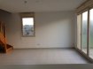 Appartement Location 1 chambre à Château-du-Loir - 470 € c.c. RESIDENCE AU CALME . Prenez rendez-vous afin de visiter ce rez-de-jardin de 54 m2 au sein d'une résidence calme, comprenant : Au rez-de-chaussée : une entrée, une pièce de vie avec cuisine aménagée et équipée (plaques, hotte, four et réfrigérateur), wc, débarras avec ballon d'eau chaude.A l'étage : un palier avec un grand placard (étagères et penderie), une chambre séparée spacieuse et lumineuse, une salle de bains avec emplacement pour la machine à laver. En extérieur vous pourrez profiter d'une terrasse privative de 9 m2 ainsi que deux places de parking. Chauffage électrique - LIBRE DEBUT NOVEMBRE 2020