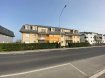 Appartement Location 2 chambres à Leudelange - 1 600 € Bel appartement de 90 m2 situé au 1er étage d'une résidence bien située à Leudelange.L'appartement dispose de:Hall d'entrée, grand living/salle à manger avec accès au balcon,grande cuisine équipée, 2 chambres à coucher, 1 salle de bain + WC, 1 WC séparé, grand balcon, 1 cave, 1 emplacement intérieur et 1 emplacement extérieur.La résidence est idéalement située et se trouve à proximité de la zone industrielle de Leudelange, du nouveau quartier de la Cloche d'Or ainsi que du centre de Luxembourg-Ville. Un arrêt de bus se trouve devant la résidence.