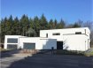 Maison individuelle Location 4 chambres à Bridel - 4 900 € Proche de la verdure au cœur de Bridel, Sigelux Real Estate vous propose à la location cette somptueuse maison d’architecte, construite en 2015. Elle est située au 61B, rue de Luxembourg L-8140 Bridel
Sa surface habitable est de 375m2, elle se compose comme suit :
Au rez de chaussée:
- Large hall d’entrée avec vestiaire
- Cuisine entièrement équipée ouverte sur le salon séjour, grand frigo, congélateur, îlot central avec hotte, table de repas, 2 fours dont un vapeur, nombreux rangements…
- Salon
- Bureau
- Une grande pièce multifonctionnelle pouvant servir de dépendance pour invités, avec sa salle de douche et une toilette séparée
- Garages pour 2 véhicules
- Grande terrasse de 93m2 accessible via la cuisine et le living et une terrasse couverte
Au 1er étage :
- Suite parentale avec sa salle de bain, une grande douche italienne, une toilette séparée, un dressing
- 2 chambres à coucher
- Une salle d’eau avec baignoire, douche italienne, nombreux rangements
- Une toilette séparée
Au sous-sol :
- 2 grandes pièces
- Buanderie
- Local technique
- Cave et sortie vers le jardin
La maison dispose d’une cour intérieure aménagée en jardin. Des alimentations d’eau extérieure sont disponibles sur les 4 côtés de la maison. Les fenêtres sont en triple vitrage, le chauffage est au gaz, avec un chauffage au sol pour le rez de chaussée .
La fibre optique est installée dans toutes les pièces de la maison y compris au sous-sol.
Le système d’éclairage est composé de spot LED à faible consommation. Tous les stores de la maison sont électriques et plusieurs interphones sont présents dans différentes pièces pour une facilité d’accès. Enfin la maison est équipée d’un système d’alarme.
Loyer mensuel : 4.900.- €
DISPONIBLE LE 15 OCTOBRE 2019
Pour plus de renseignement ou un Rendez-Vous pour visiter contactez :
SIGELUX : 46 71 31 ou info@sigelux.lu