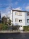 Maison jumelée Vente 3 chambres à Mexy - 143 000 € Maison jumelée sur RDC surélevé composé comme suit :
RDC : garage, buanderie/chaufferie, cave
RDC surélevé : entrée, WC séparé, Salon/salle à manger avec accès terrasse et terrain, cuisine équipée
1er étage : palier, 3 chambres avec placards, salle de bain (douche + WC)
Combles aménageables.
Fenêtre PVC double vitrage avec volet électrique
Toiture en bon état
Décoration à prévoir.