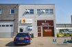 Bureau Location à Bascharage - 1 525 € L'agence immobilière MaraMax s.à.r.l vous propose en location ce bureau d'une surface de /-81.53m2 au premier étage dans une zone industrielle à Bascharage.
Le bureau se composent comme suit:
- sanitaires séparés pour femmes et hommes,
- kitchenette,
- bureau d'accueil avec coin informatique,
- 3 bureaux séparés,
- 1 salle de réunion/bureau.
A ceci s'ajoutent 3 emplacements extérieurs et un système de climatisation.
Conditions de location:
Loyer : 1.525.-€
Charges : 175.-€
Frais d'agence : 1 mois de loyer 17% TVA
Disponibilité: 01 mars 2019!!
Pour plus d'informations par rapport de cet ensemble de bureaux, n'hésitez pas à nous contacter.