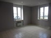 Appartement Location à Yutz - 375 € c.c. YUTZ: Avenue des Nations: Bel appartement de type F1 (26m²) entièrement carrelé au rez de chaussée comprenant 1 cuisine semi-équipée, 1 pièce principale salon, 1 salle de douche équipée avec wc, chauffage électrique + double vitrage.
Loyer: 360' Charges: 15'
Dispo de suite.
Honoraires Agence: 288'
Ref agence :103002