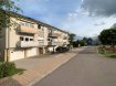 Appartement Location 2 chambres à Fentange - 1 450 € Home Project vous propose un bel appartement en location à FENTANGE de 91 m2 dans un endroit calme avec jardin et vue sur les champs.Il est situé au 2ième étage d'une résidence de deux unités à Fentange, à quelques minutes de la ville de LUXEMBOURG.DISPONIBLE : 15.10.2019L'appartement se compose comme suit :- un hall d'entrée avec WC séparé- un living spacieux qui donne au balcon - une cuisine équipée- 2 chambres à coucher ( dont une avec accès au balcon )- une salle de doucheCave, buanderie, garage fermé et jardin au rez-de-chaussée.Loyer + Charges : 1.450 + 300 = 1.750 'Caution (3 mois) : 5.250 'Frais d'agence : 1.696,50 'Ref agence :1284