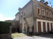 Immeuble de rapport Vente à Aumetz - 210 000 € Immeuble 500 m2. Idéal Investisseur !Sur un terrain de 6.52 ares venez découvrir tout le potentiel de ce bel immeuble de caractère début XXème .Il se compose de 3 logements déjà existants, de combles aménageables, d'un atelier pouvant être transformé en loft, de caves, garages et d'un jardin.Actuellement la superficie habitable est de 270m² . Possibilité d'aménager encore 230 m²..Proximité des commoditésRénovation à prévoirPrix de vente honoraires à charge vendeurPeggy Brunet : 06 93 55 51 42