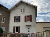 Maison mitoyenne Location 3 chambres à Pierrepont - 700 € c.c. A PIERREPONT A LOUER UNE MAISON JUMELEE D'UNE SUPERFICIE HABITABLE D'ENVIRON 100M² AVEC UN JARDIN DE 80M².
COMPRENANT: Une entrée dégagement, une cuisine, un salon salle à manger, un WC.
A l'étage: un dégagement, deux chambres, un coin bureau, une salle de bain.
Au sous-sol: une 3ème chambre pour un adulte ou un adolescent, une buanderie, 4 caves.
UN GARAGE POUR UNE VOITURE.
CHAUFFAGE AU GAZ.
DOUBLE VITRAGE BOIS ET PVC.
LOYER 700€.
DEPOT DE GARANTIE 700€.
FRAIS D'AGENCE 700€.
MAISON DISPONIBLE A PARTIR DU 1ER MAI 2019.