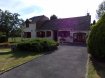 Maison Vente 3 chambres à Pont-sur-Sambre - 315 000 € Maison Pont Sur Sambre. Au coeur du village,
Belle prestation individuelle pour ce semi plain pied bâti sur 67 ares
comprenant 13 pièces dont 3 chambres. Cuisine équipées, véranda, jardin d'été avec chalet et terrasse.
3 box et 100m² de dépendances.
POSER VOS MEUBLES !!!