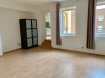 Appartement Location à Metz-Centre-Ville - 477 € c.c. METZ Centre-Ville, proche place Saint-Jacques
Le studio donne sur l'arrière.
Grand studio avec une cuisine séparée, un dégagement et une salle de bains
Chauffage individuel électrique
Frais d'agence : 39 m² x 11 € = 429 €
Rue Ladoucette