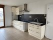 F3 PROX METZ .  ARS LAQUENEXY, à proximité direct de l'hopital de Mercy et du Mettis, bel appartement en rez-de-chaussée d'un petit immeuble de 4 logements. Il se compose d'une cuisine équipée ouverte sur salon/salle à manger, de deux belles chambres, d'une salle de bains avec douche et baignoire et d'un wc séparé. L'appartement dispose également d'un grand balcon accessible par le séjour avec une belle vue dégagée. Disponible au 01er mai 2025.
 LOYER : 850 EUR + 150 EUR (Chauffage, eau, TOM, communs, entretien chaudière)
 AGENCE VENNER IMMOBILIER
 03 87 63 60 09