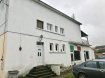 Maison Vente 4 chambres à Hombourg-Budange - 159 000 € Maison avec appartement et local. Maison individuelle se composant au RDC d'un local commercial avec vitrine et parking, deux pièces et cuisine SDB.
A l'étage un spacieux appartement F5 avec balcon et terrasse.
Caves. Un jardin avec garage.