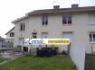 Maison Vente 4 chambres à Bouligny - 113 000 € Mandat de Vente N° 2287
Immeuble comprenant deux maisons :
Une rénovée louée 490 € /mois avec : entrée, salon, cuisine, salle d'eau wc.
Au 1er : 1 pièce salon, 2 chambres communicantes, grenier.
Jardin sur l'arrière.
Chauffage électrique - Double vitrage PVC -
Une seconde à conforter libre de toute location : entrée, cuisine, salon, salle d'eau, buanderie.
Au 1er : 2 chambres.
Jardin sur l'arrière.
Chauffage central Gaz de ville - Double vitrage PVC -
Ce bien a retenu votre attention ?
Pour une éventuelle visite ou information complémentaire, contactez nous.
La Centrale Immobilière de Piennes et Jarny au : 03.82.22.45.44.
Nous sommes à votre disposition du mardi au samedi.