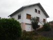 Maison Vente 3 chambres à Remiremont - 140 000 € LE MENIL Une maison élevée sur s/sol de garage, atelier, 2 caves, chaufferie RdC : entrée, cuisine, séjour, 3 chambres, SdB, WC 1er Etage : 1 chambre, greniers 1 poulailler en dur (20 m²) Terrain : 1200 m² devant faire l'objet d'une division