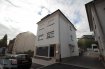Bureau Vente à Esch-sur-Alzette - 320 000 € Local commercial se prêtant à tout type de commerce sauf Horeca avec une surface de 78 m², grande vitrine, un Wc, un vestiaire ; une cave privative au sous-sol, situé au rez-de-chaussée dans une petite copropriété de 4 unités rénovée en 2015, proches de la place Benelux.
Les honoraires d'agence sont entièrement à charge du vendeur.
Ref agence :EAMGB99_0