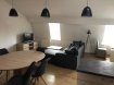 Appartement Location 1 chambre à Thionville-Centre Ville - 720 € c.c. Appartement loué entièrement meublé
F2 rénové situé au dernier étage d'un immeuble du centre piéton, comprenant séjour meublé (placards) (canapé d'angle téléviseur mobilier et décoration) avec cuisine ouverte équipée (four plaque hotte réfrigérateur-congélateur, une chambre meublée (lit chevets décoration), salle de bains avec douche, meuble vasque miroir et WC.
Y compris vaisselle et accessoires divers.
Doubles vitrages PVC, chauffage individuel électrique.
