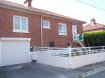 Maison Vente 2 chambres à Hautmont - 117 750 € EN IMPASSE. EN IMPASSE Maison semi-individuelle de plain-pied comprenant: Au rez-de-chaussée: entrée, ensemble salon salle à manger avec feu à pellets, cuisine ouverte, salle de bains et deux chambres. Sous-sol complet en partie aménagé. Terrain clos sans vis à vis et garage. Le tout sur 287 m² Classe énergie : D Pour nous contacter: 06.58.34.51.90 hautmont@bruyere-immobilier.com