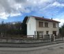 Maison Vente 3 chambres à Dieulouard - 129 000 € Belle maison de caractère . Maison de 85m carrés, comprenant : au rez de chaussée : un garage avec établis, un dégagement, salle de chaufferie ainsi qu'une chambre/bureau de bonne superficie donnant sur le jardin. à l'étage : 2 belles chambres, une salle de bain, une cuisine ainsi qu'un séjour ( possibilité d'ouvrir ). Le bien dispose également d'un jardin de bonne superficie, pas de mitoyenneté, calme assuré !