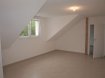 Appartement Location 2 chambres à Bartenheim-La-Chaussée - 760 € c.c. F3 neuf à louer à Bartenheim la Ch.. A l'abri de la route, au 2ème étage avec ascenseur d'une résidence neuve, ce beau F3 de 65 m2 comprend: une entrée avec visiophone, une cuisine toute équipée avec lave-vaisselle ouverte sur le séjour, 2 chambres, une salle de bain et WC séparé. Cave et garage (box fermé en sous-sol). Chauffage et eau chaude individuels au gaz. L'appartement est adapté pour les personnes handicapées. Disponible de suite