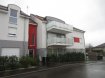 Appartement Location 2 chambres à Thionville - 820 € c.c. THIONVILLE ELANGE: Dans résidence récente bel appartement de type F3 (66m²) entièrement carrelé comprenant 1 couloir d'entrée avec placard, 1 cuisine équipée ouverte sur séjour accès terrasse (10m²), 2 chambres avec placards, 1 salle de douche équipée, 1 wc séparé, 1 cellier, chauffage au sol gaz individuel, double vitrage + 1 garage.Loyer: 750' Charges: 70'Dispo 1er Avril.Honoraires Agence: 600'Ref agence :102998