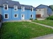 Maison jumelée Vente 3 chambres à Redange - 650 000 € Très belle maison avec duplex à vendre à Redange.
Cette entité est composée de manière à rendre une activité professionnelle privée compatible avec une vie familiale.
Proche des commerces et du lycée, facile d'accès via les transports en commun, elle offre 3 chambres, 2 salles de bain, cuisine séparée équipée, salon, salle à manger.
Une terrasse agréable permet de profiter de l'extérieur aisément.
Bien atypique, à voir pour en apprécier le charme et les possibilités.