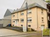 Maison Vente 4 chambres à Bascharage - 899 000 € Belle maison unifamiliale d'une surface habitable de +\- 170 m2 située dans la commune de Bascharage.
La maison se compose comme suit:
- Living
- Cuisine équipée séparé
- Salle à manger séparé
- 3 Chambres à coucher
- 2 Salles de bain
- 2 Cuisines
- Cave
- Terrasse
- Jardin
Pour tout complément d'information, n'hésitez pas à nous contactez par téléphone au 28 77 88 22.
Nous sommes également disponibles pour organiser les visites le samedi !
Nous sommes, en permanence, à la recherche de nouveaux biens à vendre (des appartements, des maisons et des terrains à bâtir) pour nos clients acquéreurs.
N'hésitez pas à nous contacter si vous souhaitez vendre ou échanger votre bien, nous vous ferons une estimation gratuitement.
Ref agence : 238
