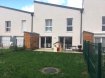 Maison Vente 4 chambres à Metz - 249 000 € MAISON 6 PIÈCES, 4 CHAMBRES. Construction récente. Maison de ville mitoyenne, 6 pièces, avec 4 chambres, cuisine équipée, salon-séjour, salle de bains, salle d'eau, 2 WC, garage, parking. Maison familliale de 93 m2 idéalement optimisés sur 2 niveaux. Rez de chaussée: Agréable espace de vie de 36 m2 composé d'une cuisine équipée ouverte sur salon-séjour, 2 baies vitrées permettent l'accès direct sur l'extérieur plein sud, une salle d'eau avec WC. Premier étage: un dégagement dessert les quatre chambres et la salle de bains avec WC. Prestation de qualité: Cuisine de belle facture, parquet chêne, chauffage urbain, volets électrique. PRIX : 249 000 EUR AGENCE VENNER 03 87 63 66 38 - 07 87 01 95 93