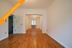 Maison mitoyenne Vente 5 chambres à Differdange - 599 000 € ***SOUS COMPROMIS***
immohub en collaboration avec NEY immobilière, vous propose cette spacieuse maison mitoyenne à Differdange de 171 m2 habitables sise au bord de la forêt.
Bien située dans un cartier résidentiel et à proximité du centre la maison se compose comme suit:
RDC
-Hall d’entrée 9 m2
-Garage pour une voiture 20 m2
-Local technique 13 m2
-Cave à vin 10,39 m2
-WC séparé 1,10 m2
-Buanderie 8,03 m2
R+1
-Hall 8 m2
-Cuisine équipée de 11, 05 m2 avec accès à la terrasse et jardin
-Double séjour de 27 m2
R+2
-Hall de nuit 9 m2
-Chambre I 15,65 m2
-Chambre II 11,40 m2
-Salle de douche (douche, lavabo simple, WC) 8,51 m2
R+3
-Hall de nuit 9 m2
-Chambre III 15,62 m2
-Chambre IV 11,40 m2
-Salle de bains (baignoire, lavabo double vasque, WC) 8,40 m2
R+4
-Comble aménagé 18,00 m2
Détails
-Garage motorisée
-Chauffage au gaz
-Châssis en PVC
-Double vitrage
-Jardin au bord de la forêt
-5 Chambres à coucher et 2 salles de bains