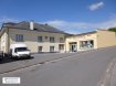 Commerce Location à Consdorf - Prix sur demande Local de commerce, exposition avec +/- 218 m2, stockage ou réserve de 73 m2, vestiaire, WC, chauffage, etc,
possibilité de louer un atelier ou pièce de stockage de +/- 440 m2, parkings.
idéal pour différents commerces p. ex. peintre, chauffage sanitaire, etc
pour plus d‘infos prière de contacter l‘agence
Ref agence :1528096
