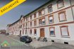Appartement Vente 2 chambres à Aumetz - 79 500 € AUMETZ APPARTEMENT. VILLERUPT-IMMOBILIER vous présente cet appartement de 60m2 F3 à remettre au gout du jour. Il se compose d'une entrée sur séjour, un salon, une cuisine simple indépendant, une salle de douche, un wc et deux chambres. L'appartement possède également un garage une voiture ( toiture à rénover), un grenier et une cave. Double vitrage bois - chauffage par poèle au gaz - ballon d'eau électrique ( 8ans) Il est situé dans une résidence gérée par un syndic professionnel.