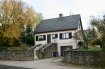 Maison individuelle Vente 2 chambres à Kayl - 680 000 € *** VENDU ***
CONCILIUM Immobilière,
Vous propose en exclusivité cette belle et charmante maison individuelle sur un terrain de 6a 11ca et d'une surface construite de +/- 165m2 dont 105m2 habitable à Kayl, se composant :
- 1 Hall d'entrée
- 1 WC séparé
- 1 Bureau
- 1 Salle à manger,
- 1 Salon,
- 1 Cuisine équipée fermer (1an)
- 1 Salle de bain avec WC,
- 2 Chambres à coucher,
- 1 Dressing
- 1 Garage,
- 1 Cave ,
- 1 Terrasse,
- 1 Jardin,
Fenêtres double vitrage PVC,
Très belle maison à visiter sans tarder
En cas de questions ou si vous aimeriez faire votre propre impression de cette habitation, nous vous invitons à nous contacter.
***Nous recherchons en permanence pour la vente et pour la location, des appartements, maisons, terrains à bâtir etc pour notre clientèle. N‘hésitez pas à nous contacter si vous avez un bien pour la vente ou la location.***
Estimations gratuites. Pour l‘obtention de votre crédit, notre relation avec nos partenaires financiers vous permettront d‘avoir les meilleurs conditions, inclus dans nos services GRATUITS.