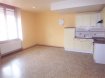 Appartement Location 1 chambre à Longlaville - 500 € c.c. A LOUER AU CENTRE VILLE DE LONGLAVILLE A PROXIMITE DE LA FRONTIERE LUXEMBOURGEOISE ET BELGE (500M) UN APPARTEMENT DE TYPE F2 D'UNE SUPERFICIE HABITABLE D'ENVIRON 40M².
COMPRENANT: Une cuisine équipée ouverte sur le salon, une chambre avec un petit dressing, une salle de douche avec un WC, une chaufferie buanderie, une cour de 30m².
CHAUFFAGE AU GAZ.
DOUBLE VITRAGE PVC.
LOYER 450€.
CHARGES MENSUELLES 30€.
DEPOT DE GARANTIE 450€.
FRAIS D'AGENCE 450€.
APPARTEMENT DISPONIBLE DE SUITE.
