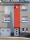 Maison mitoyenne Vente 4 chambres à Ettelbruck - 799 000 € MAISON construite en 2003, rénovée.
Rdch: Hall d'entrée, Cuisine équipée, Bureau, Garage avec Buanderie, Salle de douche;
1er étage: Palier, Cuisine équipée, Living, 1 chambre à coucher;
2ème étage: Palier, 3 chambres à coucher, Salle de Bains, sortie vers terrasse de 25 m2;
Grenier pour rangement avec Chaufferie.
Etat impéccable