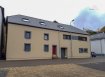 Maison Vente 4 chambres à Selscheid - 890 000 € Maison de charme unifamiliale - Libre de 4 façades
Année de reconstruction et transformation: 2017
(Année d'origine 1931)
Surface totale: /- 298 m2
Surface habitable: 175 m2
Terrain: 6,66 ares
*Rez-de-chaussée:
Hall d'entrée, Vestiaire/Rangement, Buanderie/Réserve
Local chaufferie avec chaudière à pellets Viessmann et Boiler eau chaude
Accès au garage spacieux (2 voitures)
Sortie vers la terrasse arrière et le jardin
*Mi- étage:
Surface bureau avec sortie vers la terrasse arrière
Suite parentale avec son dressing
Chambre à coucher
Salle de bains (meuble lavabo, WC, douche italienne, grande baignoire)
*1er étage:
Living - Salle à manger, avec des grandes baies vitrées, qui donne vers sa terrasse (50m2) et son jardin.
Belle cuisine équipée ouverte
*Mi- étage 2:
Bibliothèque
WC séparé
2 chambres à coucher
Salle de bains (non-achevée)
Accès par trappe vers le grenier
Garage 2 voitures
4 emplacements extérieurs
Passeport énergétique: en cours
Aspects techniques:
Reconstruction sur les anciens murs
Sols maison en carrelage, parquet et laminât
Cages d'escalier en carrelage
Toiture maison: en ardoises naturelles / isolée de 30 cm Laine de Roche
Fenêtres triple vitrage 2017 avec partiellement des volets électriques et des moustiquaires
Velux électriques par commande à distance
Façade isolée de 18 cm Styropor
Chauffage central à pellets Viessmann avec boiler eau chaude
Chauffage au sol sauf dans les parties caves
Poêle à bois rotatif au living
Connexion pour internet dans toutes les pièces
Isolation des dalles par mousse projetée
Drainage complet autour de la maison, isolation des murs au niveau des caves
Pour de plus amples renseignements ou pour une visite, contactez nous: info@immowolz.lu / 352 95 82 59 -1
Charmantes Einfamilienhaus
Jahr des Wiederaufbaus und der Transformation: 2017
(Ursprüngliches Baujahr 1931)
Gesamtfläche: /- 298 m2
Wohnfläche: 175 m2
Grundstück: 6,66 Ar
*Erdgeschoss:
Eingangshalle, Garderobe, Waschküche/ Abstellraum,
Heizraum mit Viessmann Pelletkessel und Warmwasserkessel,
Zugang zur geräumigen Garage (2 PKW)
Zugang zur hinteren Terrasse und zum Garten
* Mittlere Etage:
Bürobereich mit Zugang zur hinteren Terrasse
Hauptschlafzimmer mit Ankleideraum
Schlafzimmer
Badezimmer (Waschbecken, WC, italienische Dusche, große Badewanne)
*1. Stock:
Wohn-/Essbereich mit großen Erkerfenstern, die zur Terrasse (50 m2) und zum Garten führen.
Schöne offene Einbauküche
* Mittlere Etage 2:
Bibliothek
Separates WC
2 Schlafzimmer
Badezimmer (unvollendet)
Zugang über eine Falltür zum Dachboden
Garage für 2 PKW
4 Aussenparkplätze
Energiepass: in Bearbeitung
Technische Aspekte:
Wiederaufbau auf den alten Mauern
Hausböden aus Fliesen, Parkett und Laminat
Geflieste Treppenhäuser
Hausdach: Naturschiefer / Isolation 30 cm Steinwolle
Dreifachverglaste Fenster 2017 mit teilweise elektrischen Fensterläden und Moskitonetzen
Elektrische Dachfenster (per Fernbedienung)
Isolierte Fassade (18 cm Styropor)
Viessmann Pelletszentralheizung mit Warmwasserkessel
Fußbodenheizung, außer in den Kellerbereichen
Drehbarer Holzofen im Wohnzimmer
Internetanschluss in allen Zimmern
Komplette Entwässerung rund um das Haus, Wanddämmung auf Kellerebene
Für weitere Informationen oder einen Besichtigungstermin, kontaktieren Sie uns: info@immowolz.lu / 352 95 82 59 -1