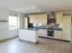 Appartement Location 2 chambres à Thionville - 790 € c.c. Appartement F4 situé au 1er et dernier étage d'un petit immeuble calme. Ce logement comprend: une cuisine équipée (réfigérateur, lave-vaisselle, plaque de cuisson et hotte) ouverte sur le séjour, 2 chambres, un dressing/bureau, une salle de bains et un wc séparé.
En annexe: un garage privatif
Chauffage individuel au gaz.