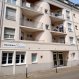 Appartement Location 1 chambre à Mulhouse - 890 € c.c. Dans une Résidence Sénior, dans le coeur historique de Mulhouse, avec conciergerie, médécin a disopsition, lieu sous vidéo surveillance, salle de partage de repas ou lecture nous vous proposons cet Appartement comprenant:
1 Entrée,
1 Salon séjour lumineux, ouvert sur la Cuisine,
1 Cuisine entiérement amenagée moderne,
1 Chambre,
1 Salle d'eau avec WC.
Résidence avec ascenseur et où il fait bon vivre destiné à une personne retraitée