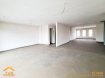 Maison Vente 4 chambres à Tetange - 1 240 000 € Belle maison à Tétange, d'une architecture contemporaine érigée sur un terrain de 5.34 ares aux finitions luxueuses d'une surface totale de 224.76m2, dont une surface habitable net de 184.12m2.
Elle se compose en rez-de-chaussée :
- d'un hall d’accueil (+/-8.12.m2),
- couloir (+/-8.44m2),
- bureau/buanderie ou cave (17.87m2)
- avec accès au jardin privative, cave/buanderie (5.13),
- chaufferie (+/-4.44m2) et
- une garage avec deux emplacements intérieurs (40.64m2).
Au premier étage :
- living spacieux et lumineux, salle à manger et une cuisine ouverte (total +/-60m2),
- un bureau (+/-9.9m2),
- couloir (+/-5.15m2)
Au deuxième et dernier étage :
- chambre parental (+/-14m2) avec salle de douche (3.32m2) et accès au terrasse (+/-11.25m2)
- deux chambres (11.18 + 11.18m2) avec accès au terrasse
- salle de bain (7.56m2)
- couloir (3.10m2)
Caractéristiques: chauffage au sol, panneaux solaires, ventilation double flux, triple vitrage, volets électriques, revêtements de sols et sanitaire au choix du client.
N'hésitez pas à nous contacter pour tout complément d'information.
E-Mail: info@fn-promotion.lu
GSM: +352 621 139 988