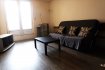 Appartement Location à Mulhouse-Centre historique - 450 € c.c. Nous vous proposons à la Location, ce Studio Meublé situé dans l'Hyper Centre de Mulhouse, Place de la Réunion.
Ce Studio d'une superficie de 26 m² avec sa Terrasse de 14m² comprend :
- 1 Pièce à vivre donnant sur la Terrasse de 14m²,
- 1 Coin Cuisine ouvert sur le séjour,
- 1 Salle de Bain avec WC.
Ce Studio est situé au 3e étage avec ascenseur, Chauffage Individuel Electrique, Eau Froide et Eau Chaude collective.