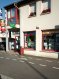Local commercial Vente à Mondelange - 190 000 € Mondelange BUREAU DE TABAC. Mondelange- bureau de tabac A vendre fonds de commerce bureau de tabac avec bail commercial 9 ans, 60M2 avec réserves et cuisine équipée, 2 places de parking. Activités : vente de tabac, presse, loto, Amigo en novembre 2019, PMU, Relais colis, compte Nickel , carterie, produit vapotage. Possibilité de changement d'activité ou d'ajout prévu au bail. loyer mensuel 810 EUR Nombreuses places de parking gratuit, Axe routier très passager, Bon chiffre d'affaire à développer moyenne 8000 clients/mois. Pour plus d'informations, veuillez contacter Bruno au 06.17.51.13.63 ou au 03.82.53.52.94 ainsi que par mail à agence@ccimmobilier.com Dans le cadre de votre recherche, n'hésitez pas à consulter notre site www.ccimmobilier.com afin de voir toutes nos offres.