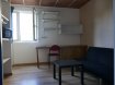 Appartement Vente 1 chambre à Brunstatt - 34 500 € Face au Campus Universitaire MULHOUSE Illberg, nous vous proposons ce Studio Meublé de 14m² situé au 1er étage :
Il est composé :
- 1 Pièce Principale avec Placard, Lit, Bureau,
- 1 Coin Cuisine avec Frigo, Plaques de Cuisson,
- 1 Salle d'Eau avec douche, lavabo et WC.
Le Chauffage et l'Eau chaude sont individuels électrique.
Cette Résidence comprend également une Laverie.