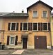 Immeuble de rapport Vente à Algrange - 140 000 € Petit immeuble. Immeuble composé de 3 appartements dont 2 loués.Au rez de chaussé un F1 actuellement loué de 38 m disposant d'une cour arrière,au 1er étage un grand F4 de 95 m qui est vide.Au deuxième étage dans les combles aménagés un F3 loué de 88 m.Chauffage au gazl'immeuble ne dispose pas de garage(les photos intérieur correspondent au F4 actuellement vide)